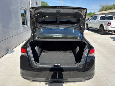 2025 Nissan Versa, $17450. Photo 9