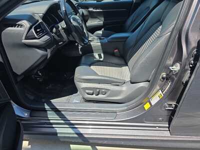 2021 Toyota Camry, $16990. Photo 10