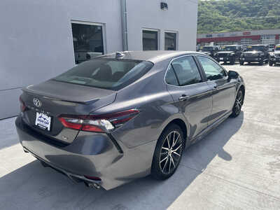 2021 Toyota Camry, $16990. Photo 3
