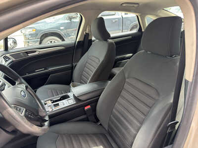 2017 Ford Fusion, $8990. Photo 12