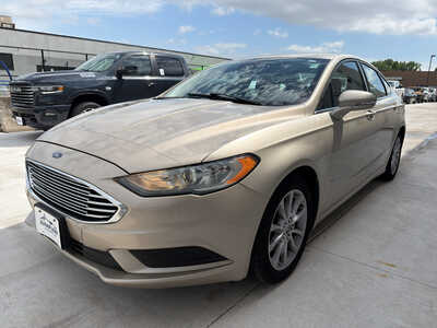 2017 Ford Fusion, $8990. Photo 3