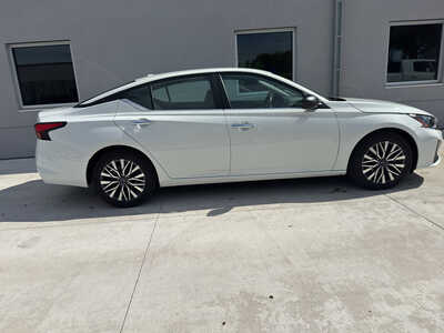 2025 Nissan Altima, $19950. Photo 7