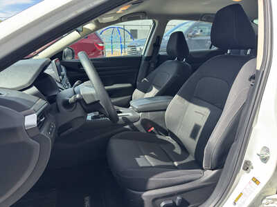 2025 Nissan Altima, $19950. Photo 8