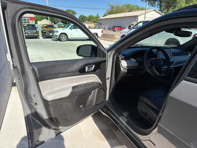 2024 Jeep Compass, $22990. Photo 11
