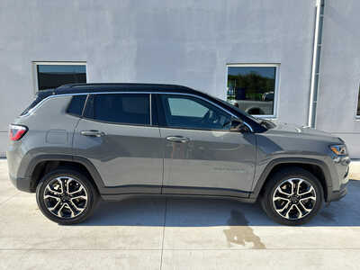 2024 Jeep Compass, $22990. Photo 7