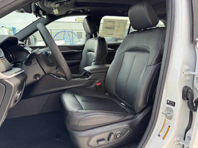 2026 Jeep Grand Cherokee, $47130. Photo 8