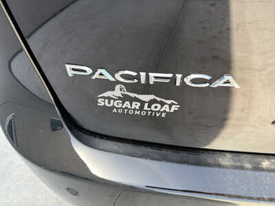 2027 Chrysler Pacifica, $42540. Photo 10