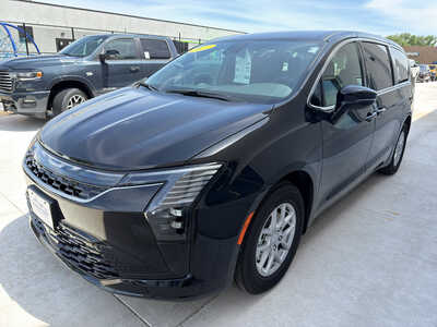 2027 Chrysler Pacifica, $43540. Photo 3