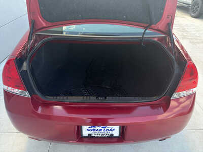 2014 Chevrolet Impala, $7250. Photo 9