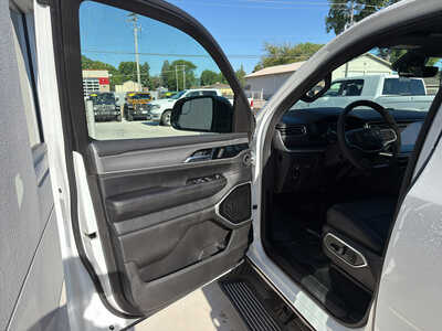 2026 Jeep Grand Wagoneer, $81980. Photo 12