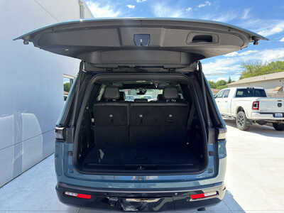 2026 Jeep Grand Wagoneer, $71580. Photo 11