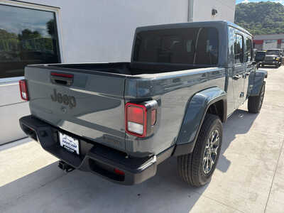 2026 Jeep Gladiator, $44885. Photo 6