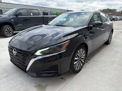 2025 Nissan Altima, $19950. Photo 3