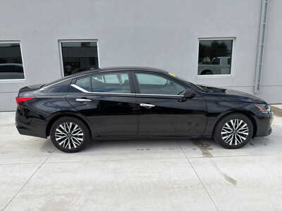2025 Nissan Altima, $19950. Photo 7