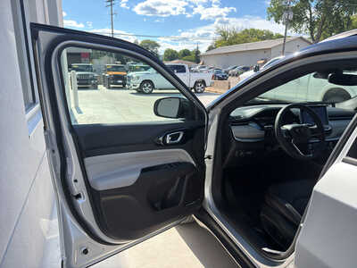 2025 Jeep Compass, $23950. Photo 11
