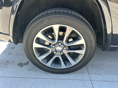 2017 Jeep Grand Cherokee, $16990. Photo 9
