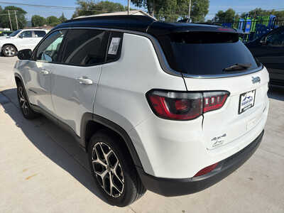 2025 Jeep Compass, $23950. Photo 4