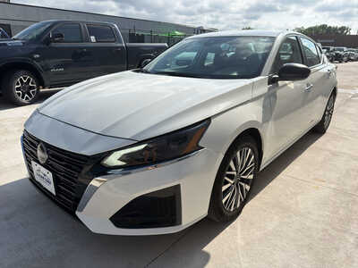 2025 Nissan Altima, $19950. Photo 3