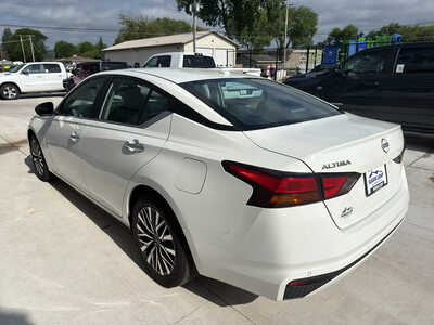 2025 Nissan Altima, $19950. Photo 4