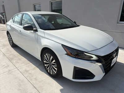 2025 Nissan Altima, $19950. Photo 1