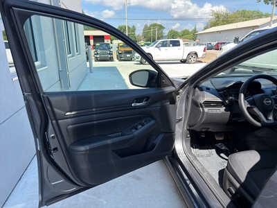 2025 Nissan Altima, $19950. Photo 10
