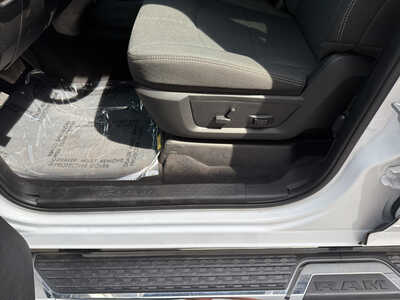 2026 RAM 2500 Crew Cab, $46750. Photo 12