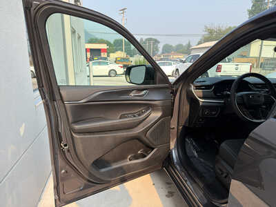 2026 Jeep Grand Cherokee L, $42725. Photo 11
