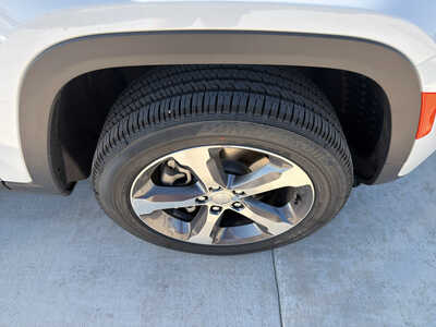 2026 Jeep Grand Cherokee L, $44381. Photo 12