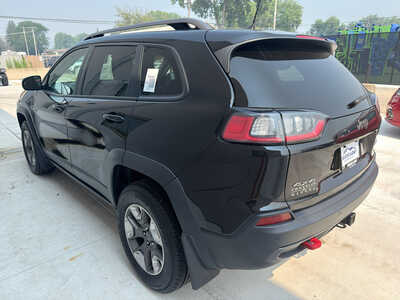 2019 Jeep Cherokee, $19250. Photo 4