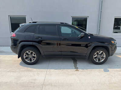 2019 Jeep Cherokee, $19250. Photo 7