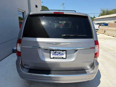 2014 Chrysler Town & Country, $6990. Photo 5