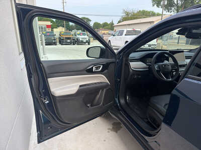 2026 Jeep Compass, $33875. Photo 11