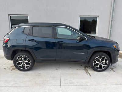 2026 Jeep Compass, $33875. Photo 7