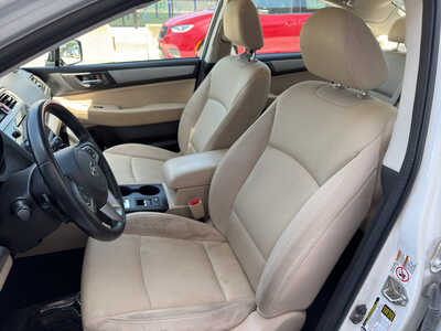 2016 Subaru Legacy, $7990. Photo 12