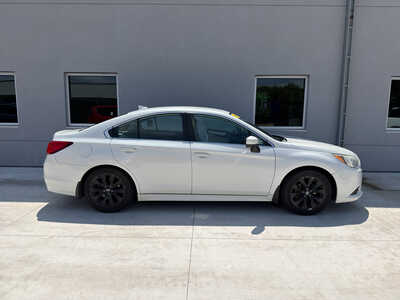 2016 Subaru Legacy, $7990. Photo 7