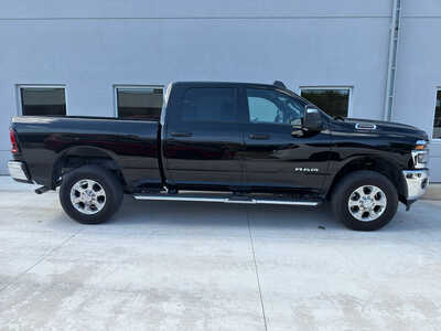 2026 RAM 2500 Crew Cab, $45250. Photo 8