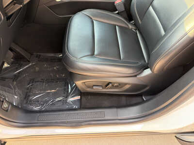 2023 Ford Explorer, $32650. Photo 11