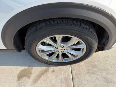 2023 Ford Explorer, $32650. Photo 9