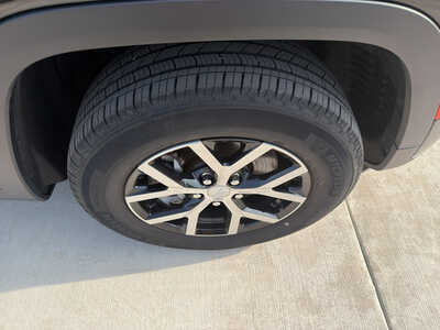 2023 Jeep Grand Cherokee L, $34990. Photo 8