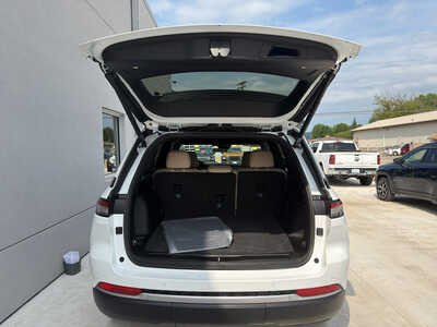 2026 Jeep Grand Cherokee, $43035. Photo 8