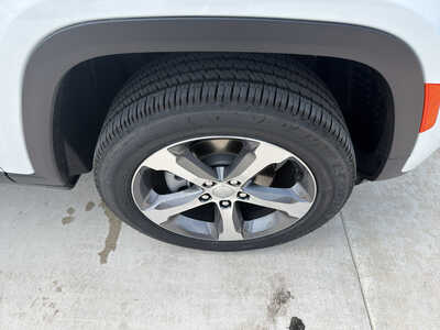2026 Jeep Grand Cherokee, $43035. Photo 9