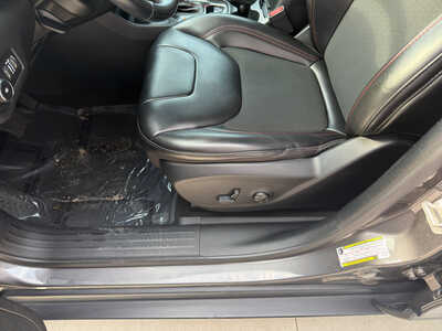 2020 Jeep Cherokee, $17590. Photo 12