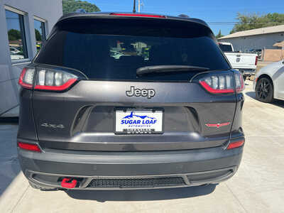 2020 Jeep Cherokee, $17590. Photo 4