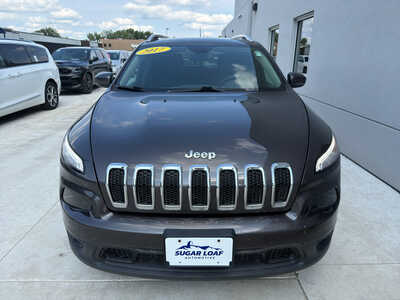 2017 Jeep Cherokee, $12990. Photo 2