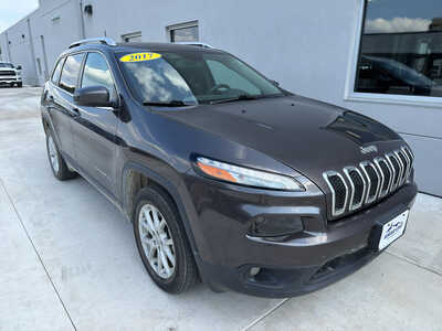 2017 Jeep Cherokee, $12990. Photo 1