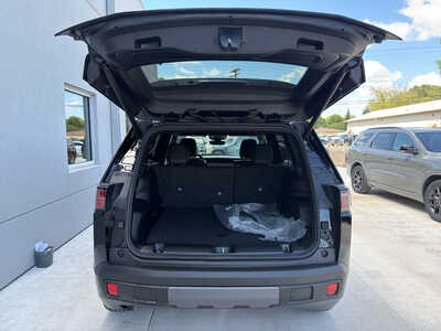 2026 Jeep Cherokee, $37585. Photo 8