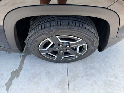 2026 Jeep Cherokee, $37585. Photo 9