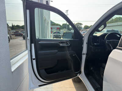 2025 Chevrolet 1500 Crew Cab, $45850. Photo 11