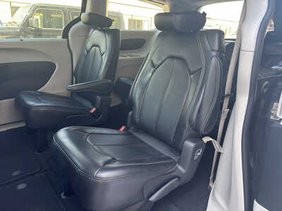 2024 Chrysler Pacifica, $25990. Photo 11