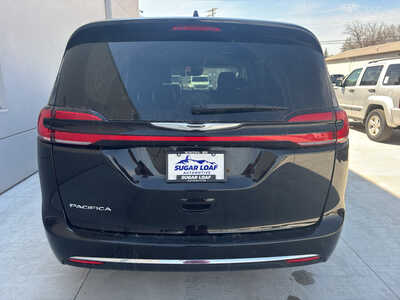 2024 Chrysler Pacifica, $25990. Photo 5